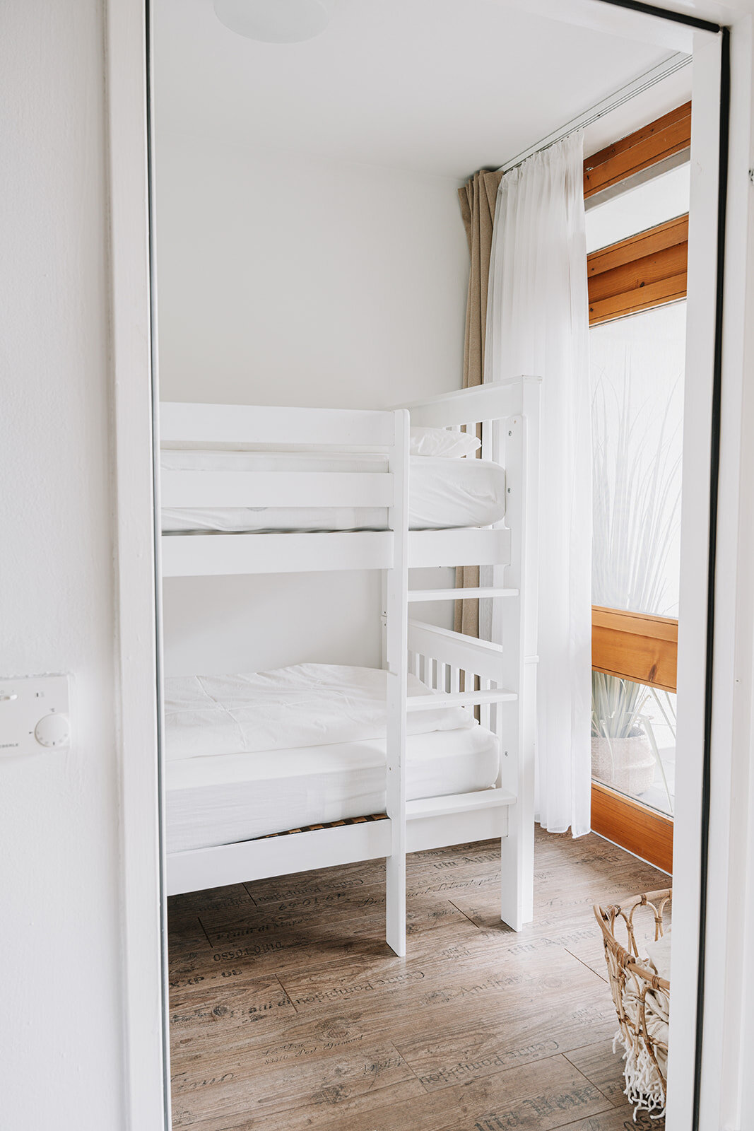 Bunk bed with 2 beds, each measuring 90cm x 200cm