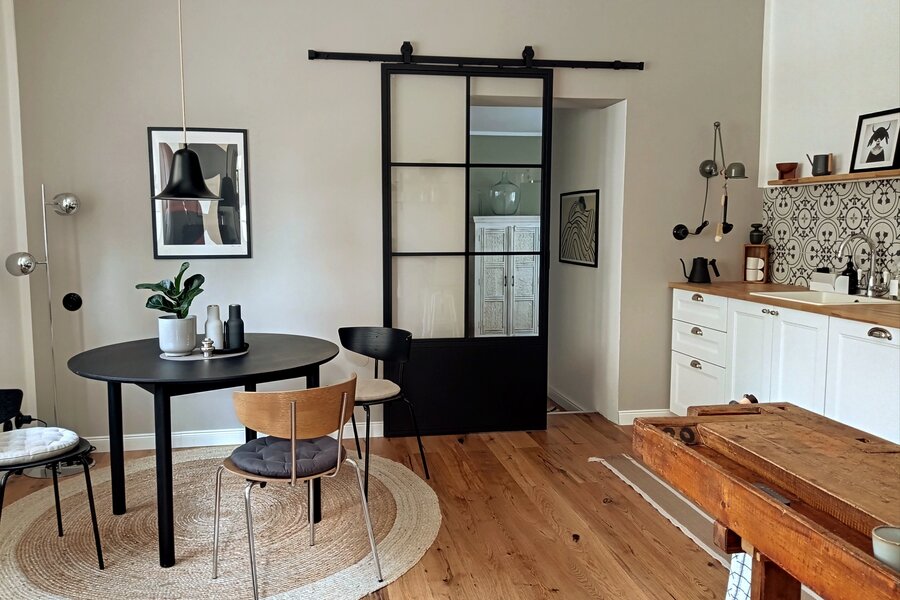 Stilvolles 1-Zimmer Apartment mit Designküche & Schiebetür – Wohnen auf Zeit, Kurzzeitmiete Natters, 1 bis 6 Monate