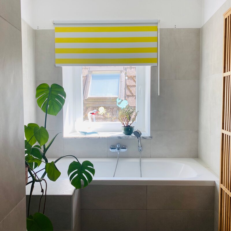 Bad mit Badewanne, Dusche & Waschmaschine | © Birgit Koblinger