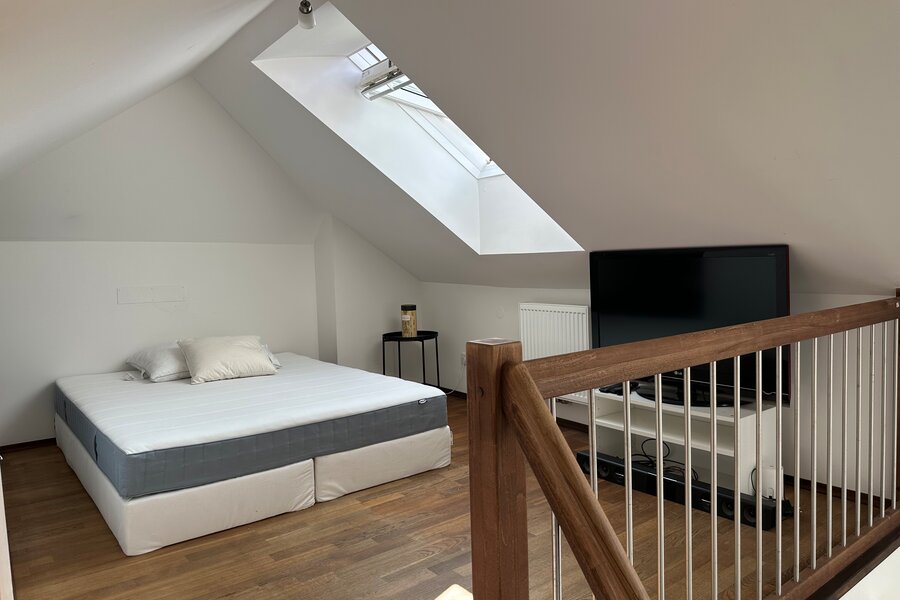 Gallery with sleeping area