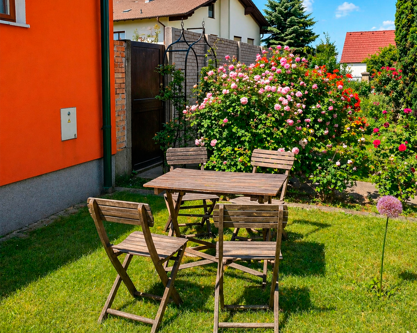 Sunny garden with seating area – 3-room apartment, short-term rental & temporary housing for 1 to 6 months in Neusiedl/Zaya