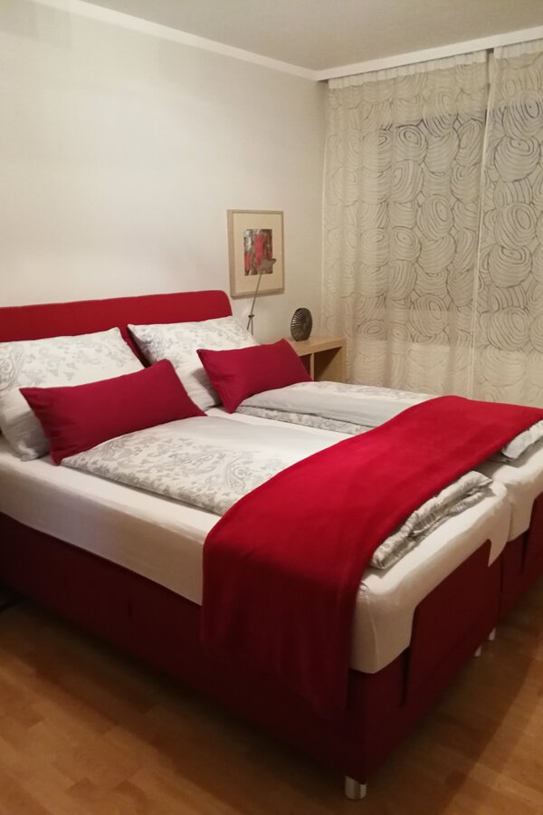 Schlafzimmer 2