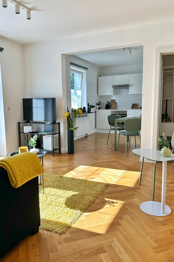 Gesamtüberblick über Wohn- und Ess/Kochbereich