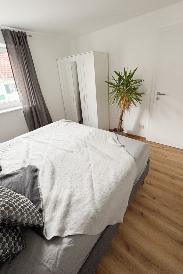 Schlafzimmer 1