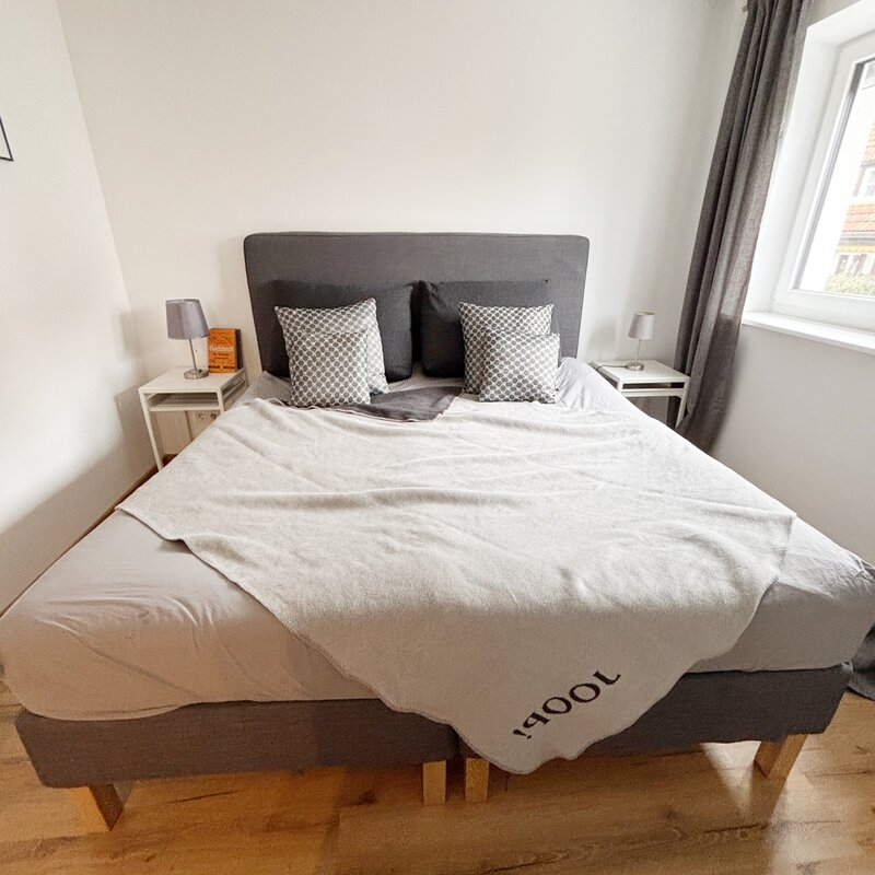 Schlafzimmer 1