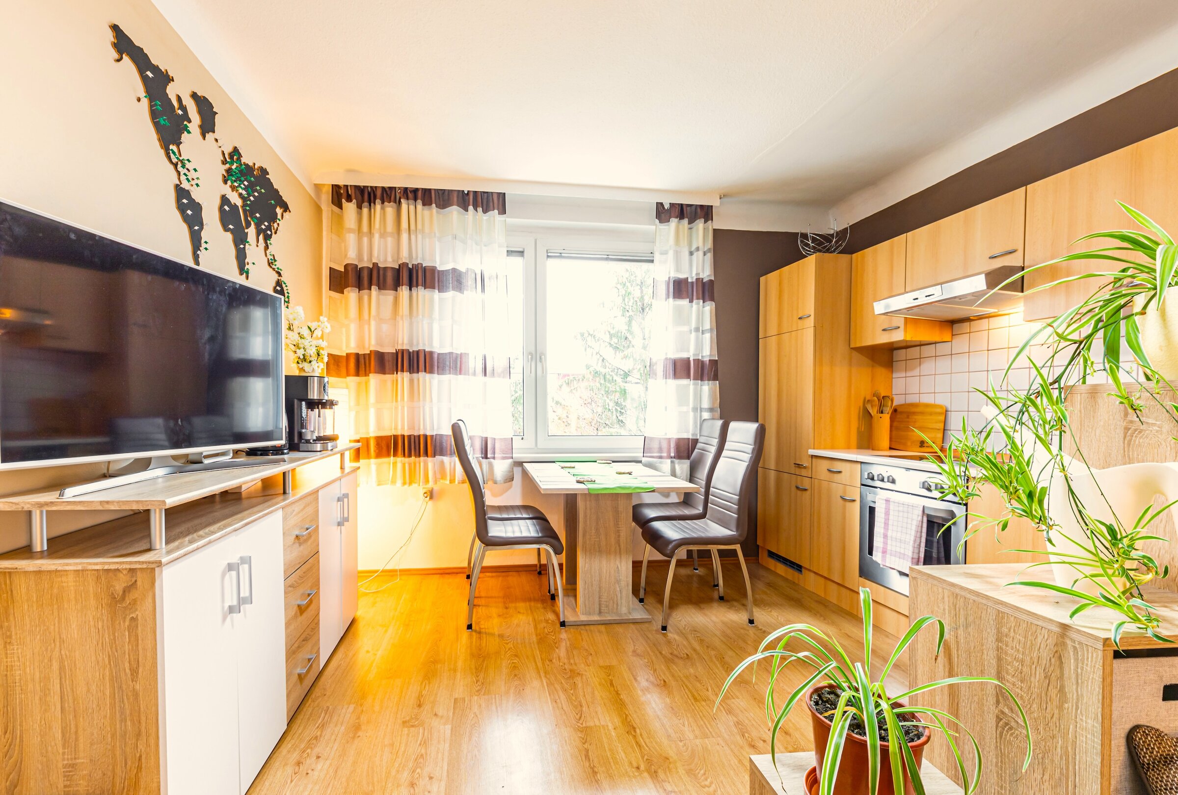 Bright 1-room apartment with kitchen & dining area – short-term rental Vienna, temporary housing 1 to 6 months