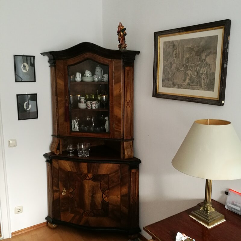 Das ist das erste Zimmer links, Büro, Gästezimmer, Kleiderablage....