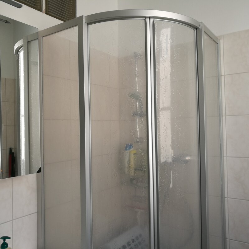 und mit der Dusche