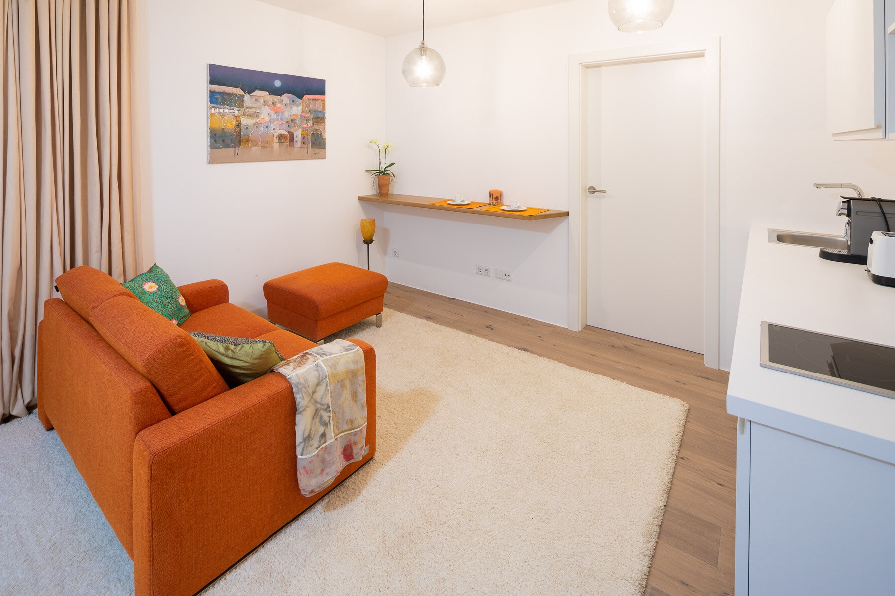 Living room 4