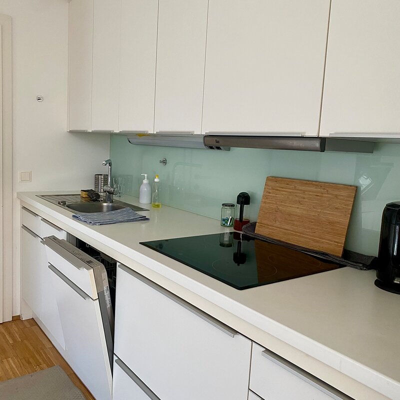 Well-equipped kitchen | © hannabd