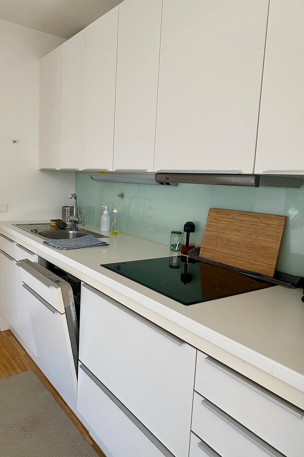 Well-equipped kitchen | © hannabd