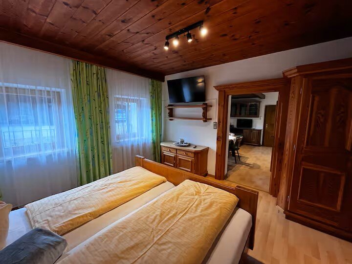 Bedroom with view of kitchen | © Haidachhof