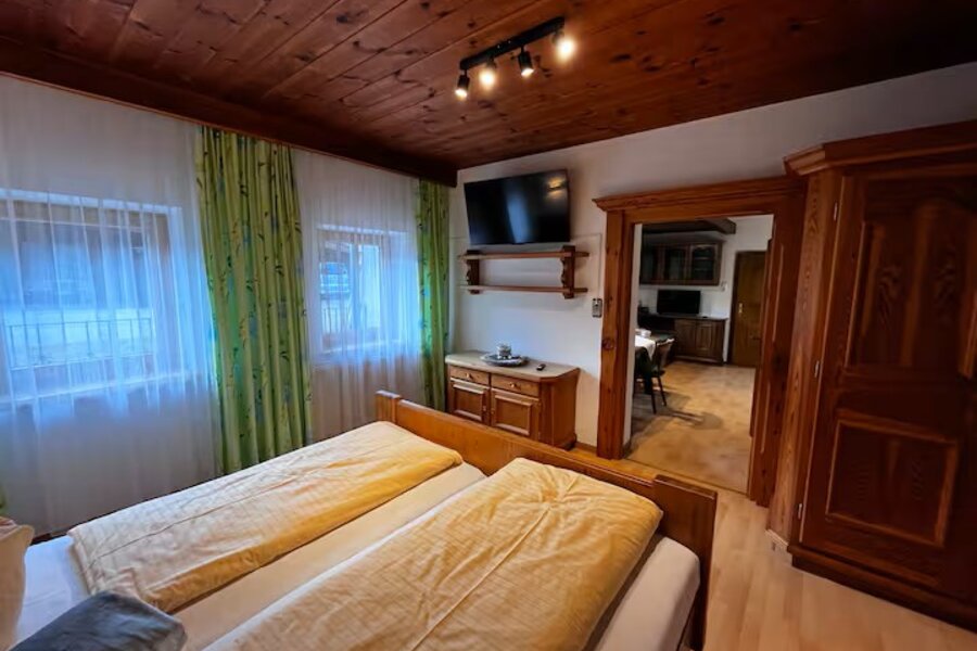 Bedroom with view of kitchen | © Haidachhof