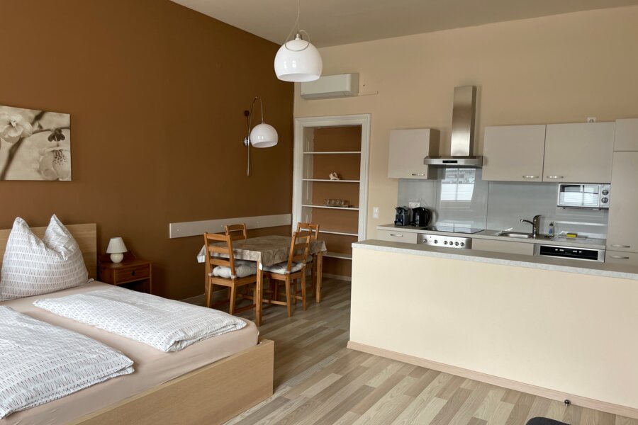 Möbliertes 1-Zimmer Apartment mit Küchenzeile & Essbereich – Kurzzeitmiete & Wohnen auf Zeit für 1 bis 6 Monate in Klagenfurt
