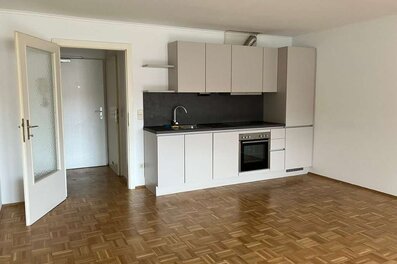 Helle 1-Zimmer Wohnung mit moderner Einbauküche & Parkettboden – Kurzzeitmiete & Wohnen auf Zeit für 1 bis 6 Monate in Graz
