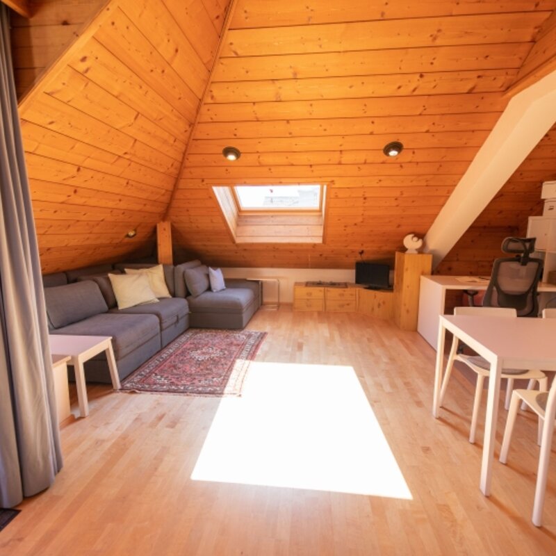 Wohnbereich im Sonnenschein