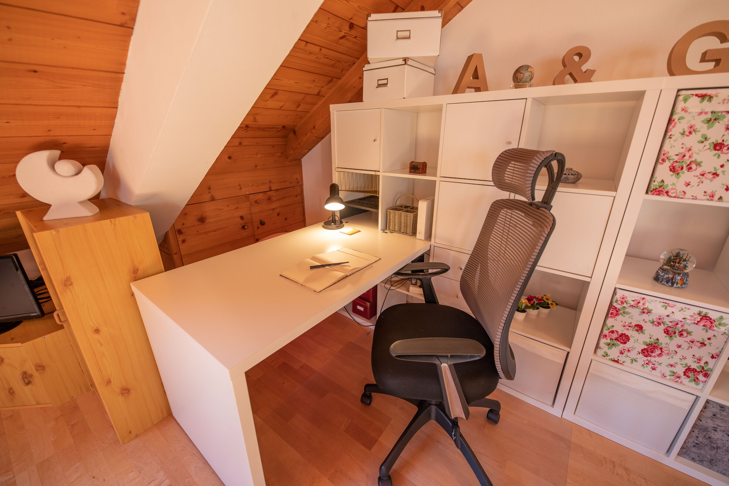 Diverses Büromaterial ist vorhanden