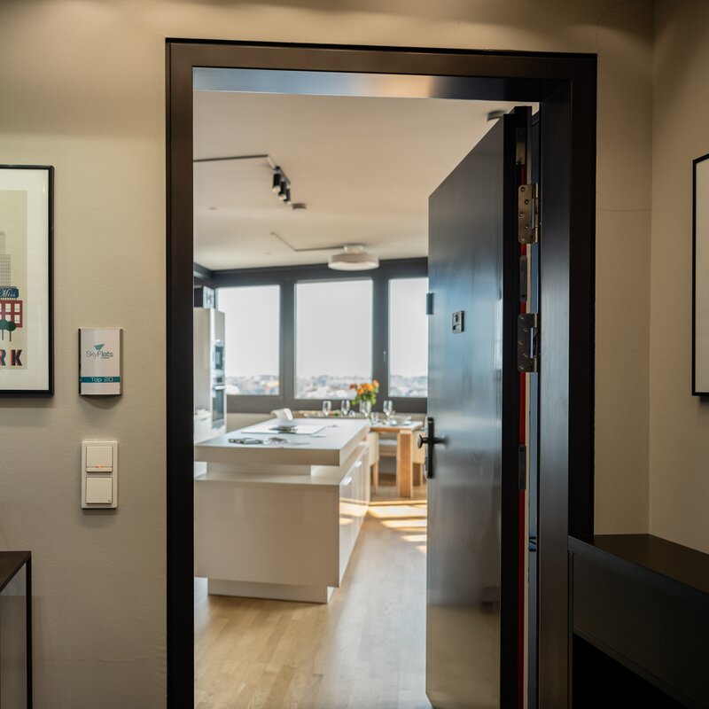 Vienna Black View Entrance | © Skyflats Vienna