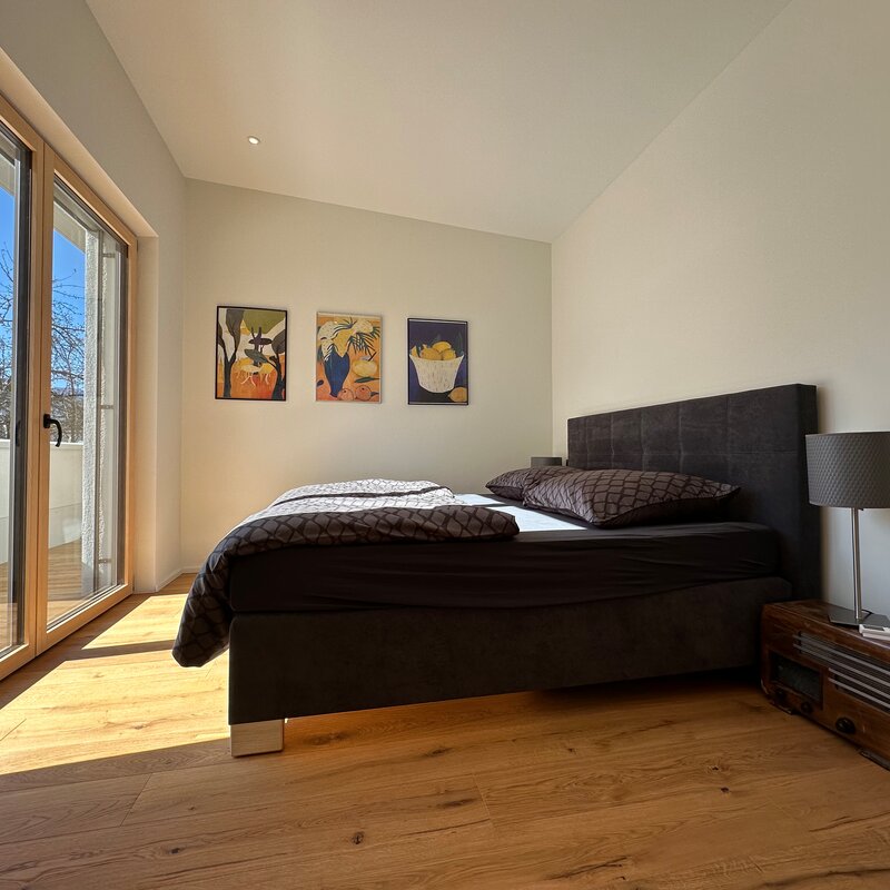 Bospringbed 180x200 with view on terrasse and montains | © Martin Hauser