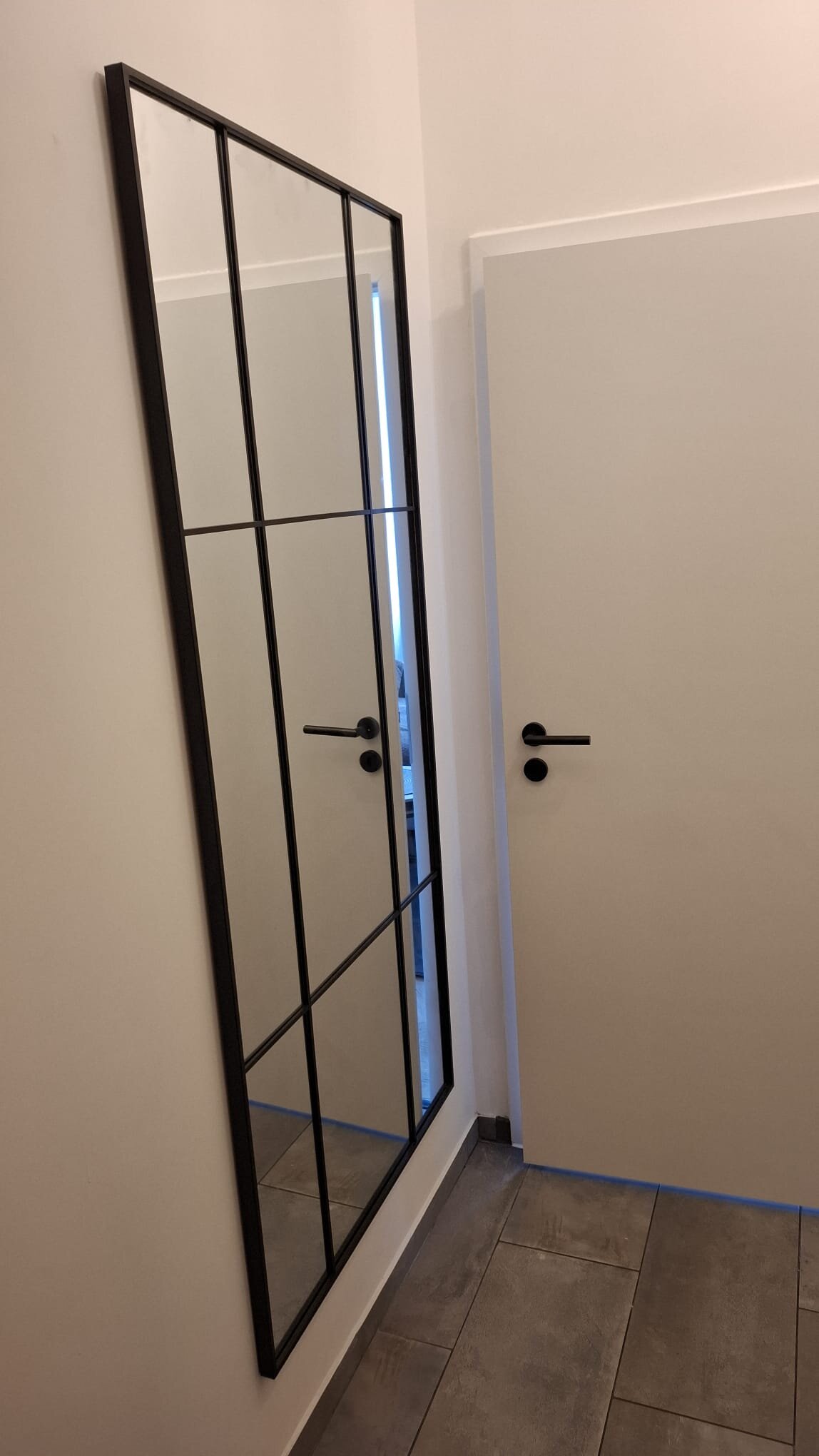  Mirror