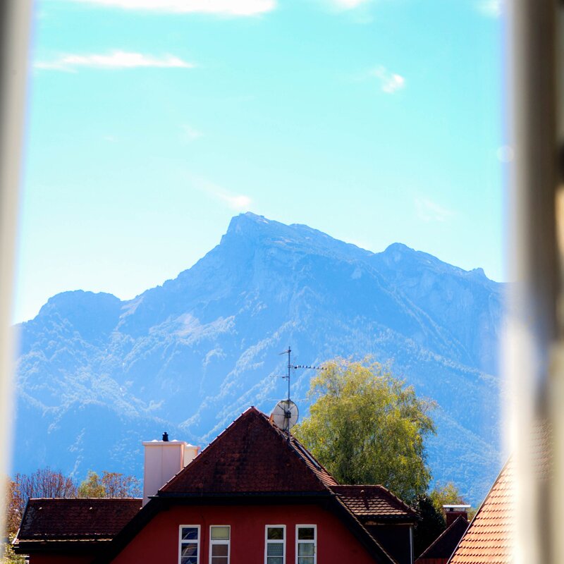 Blick auf den Untersberg vom Schlafzimmer