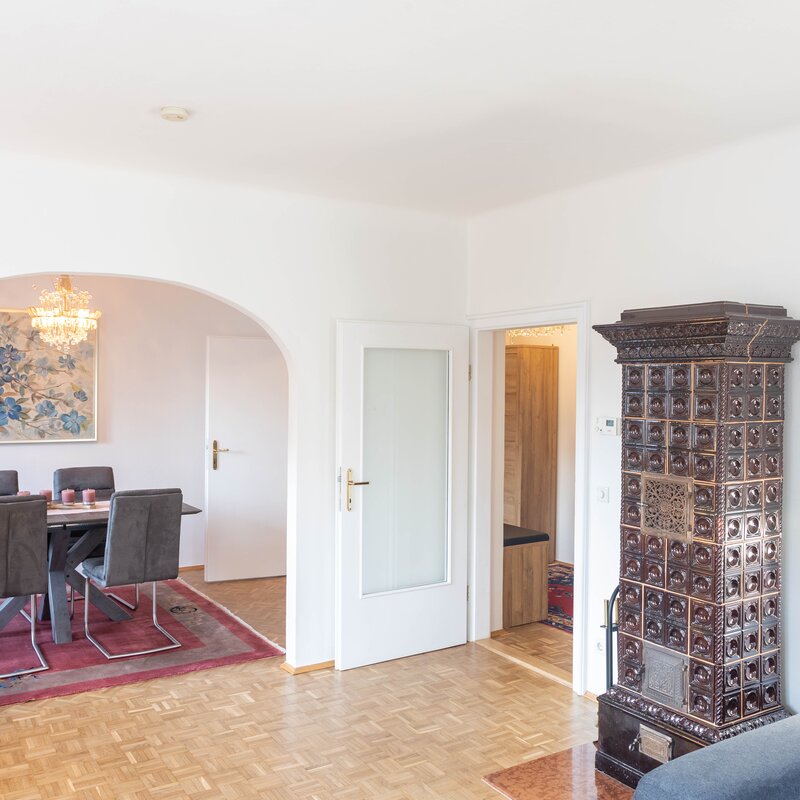 Kachelofen, Durchgang zum Esszimmer