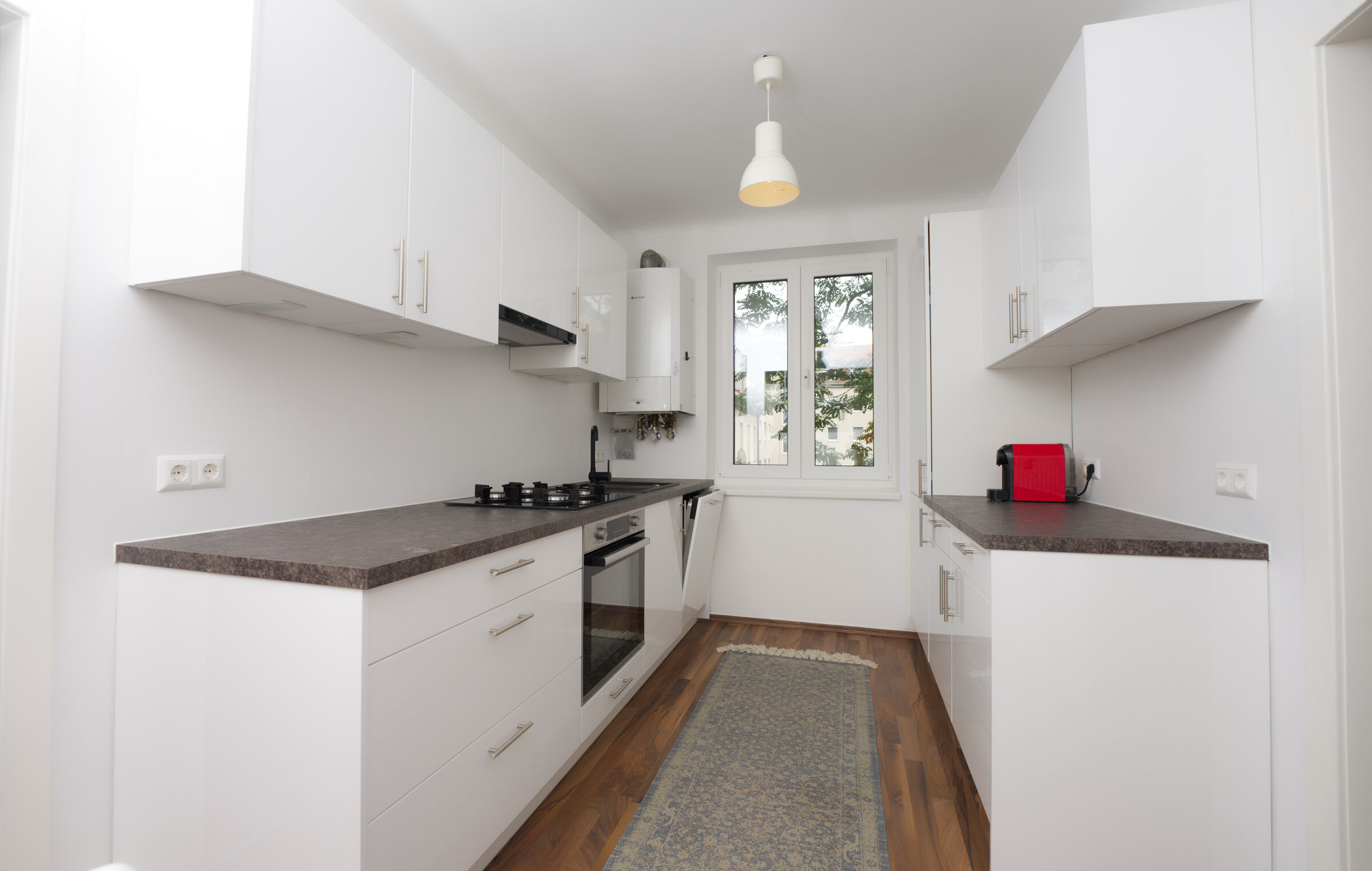 Voll ausgestattete Küche