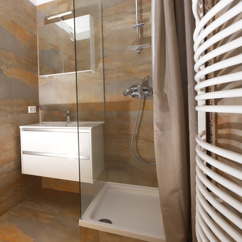 Badezimmer mit Waschtrokner