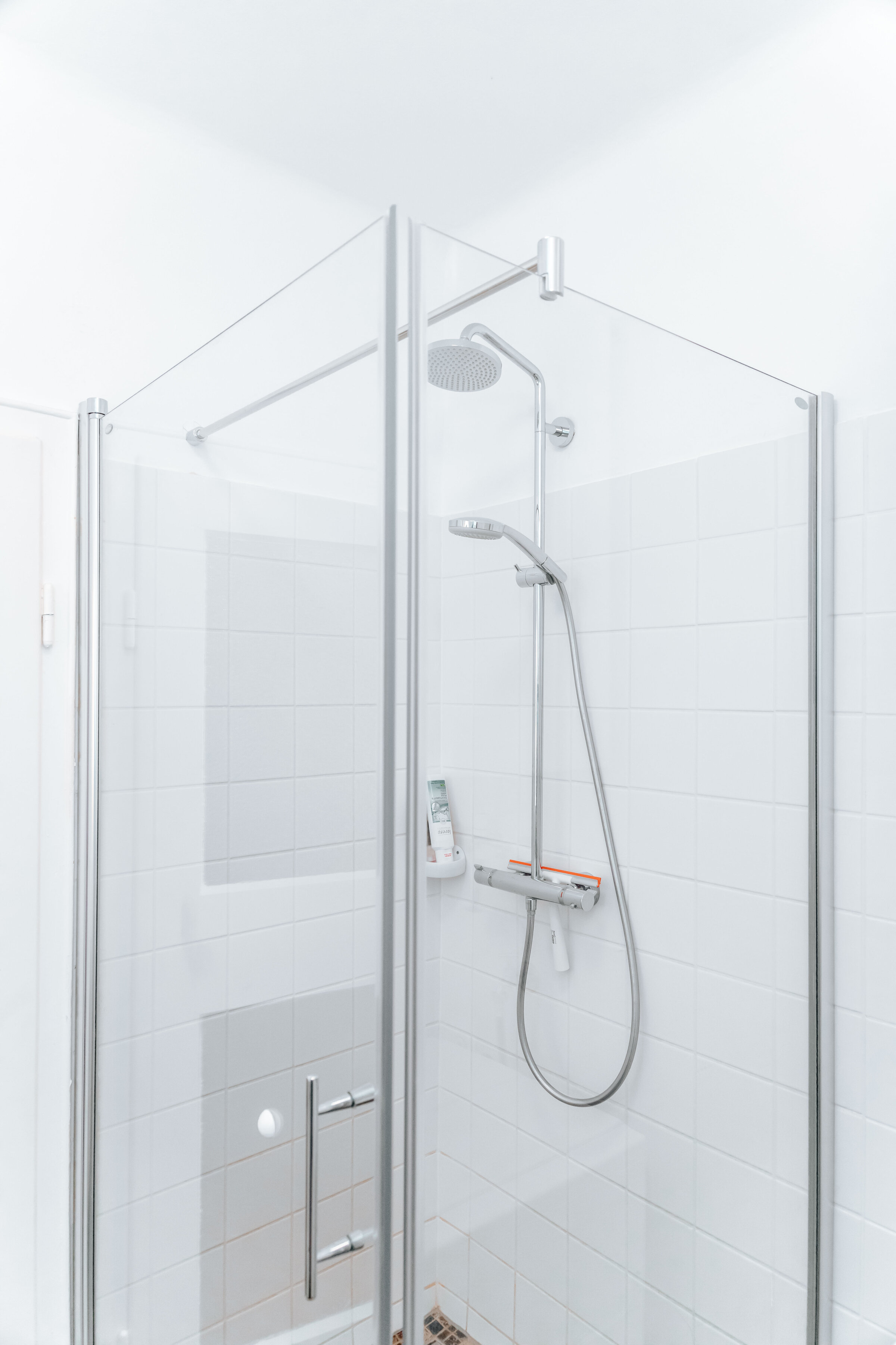 Please choice between normal or rain shower!