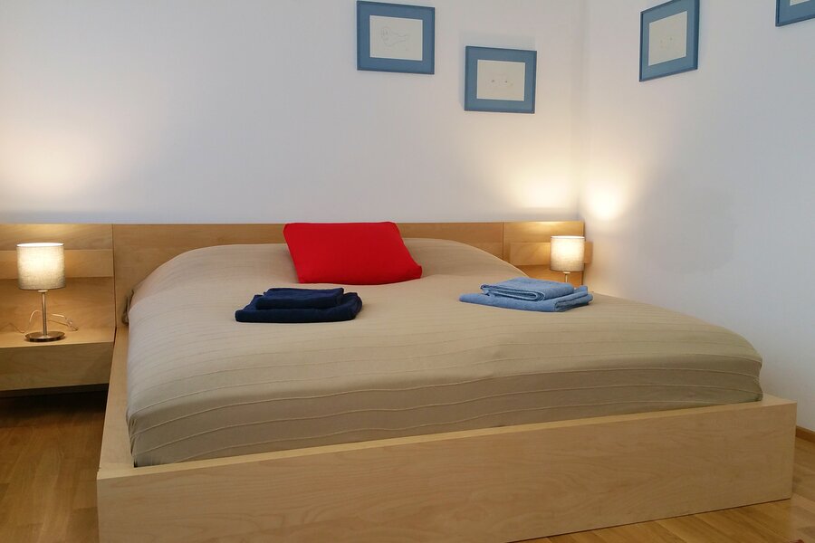 Bedroom - bed 180 x 200 cm