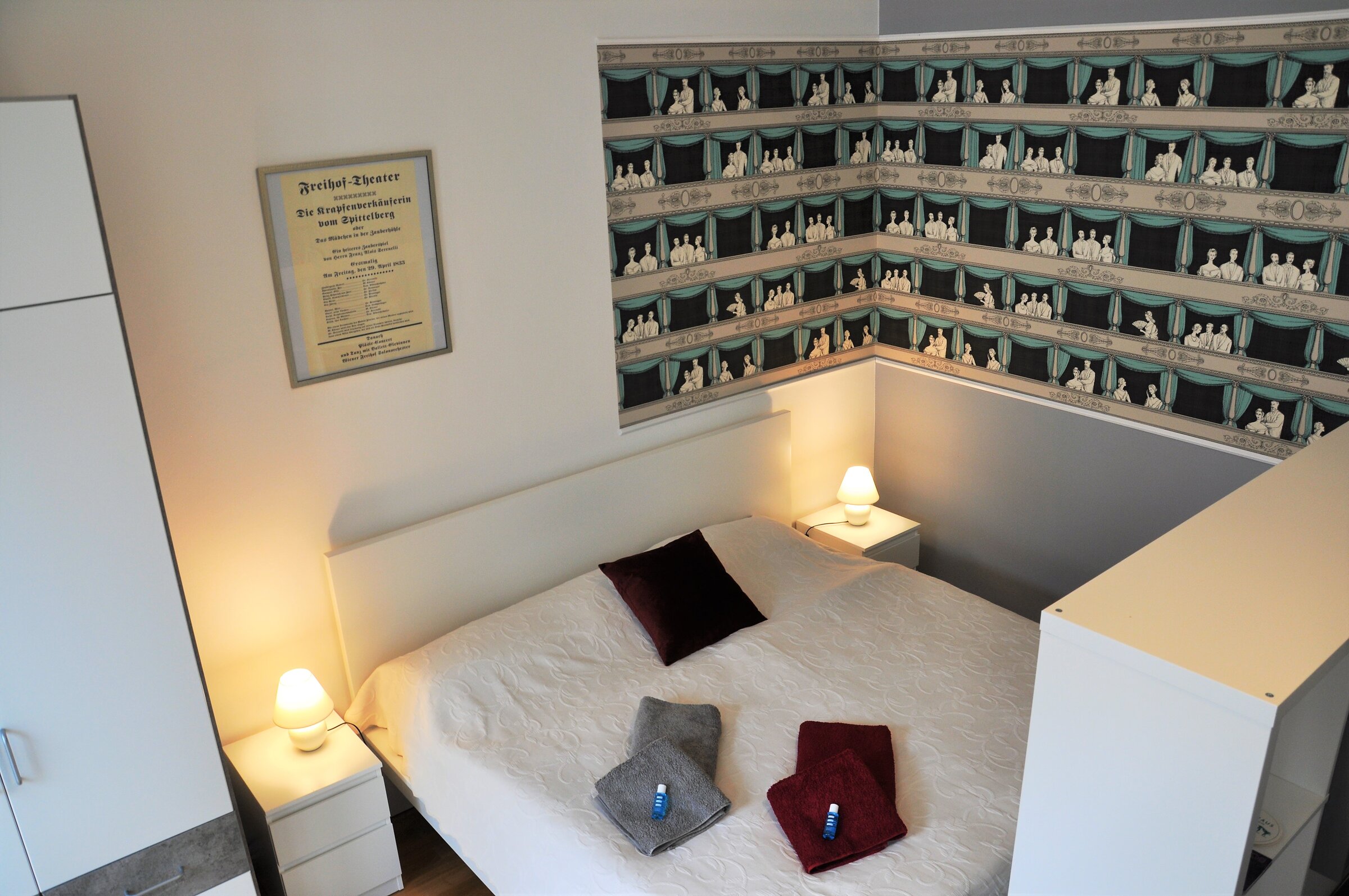 Sleeping area - bed 180 x 200