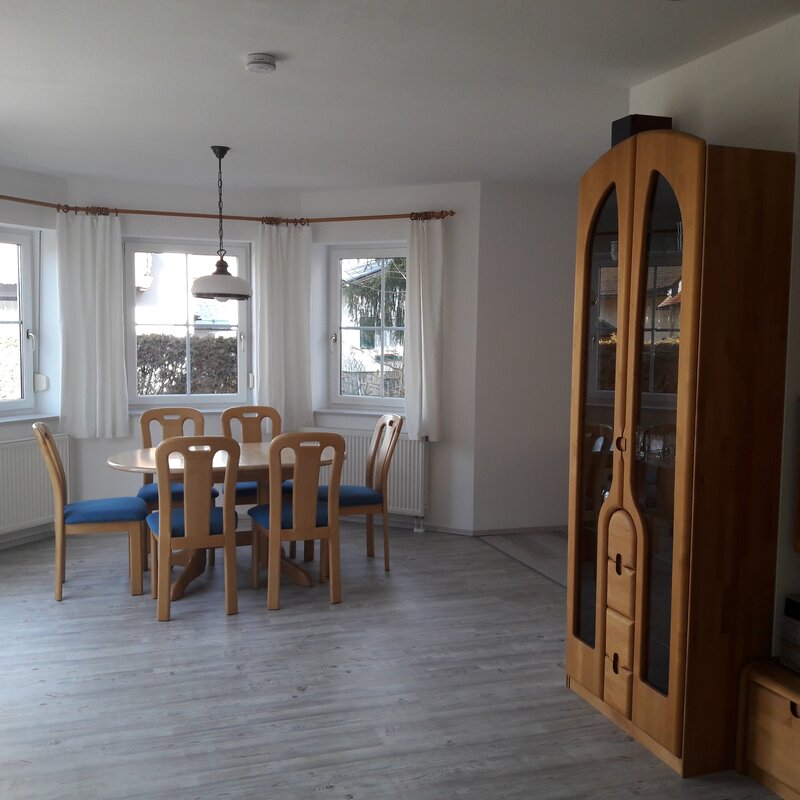 Wohnzimmer/Essbereich