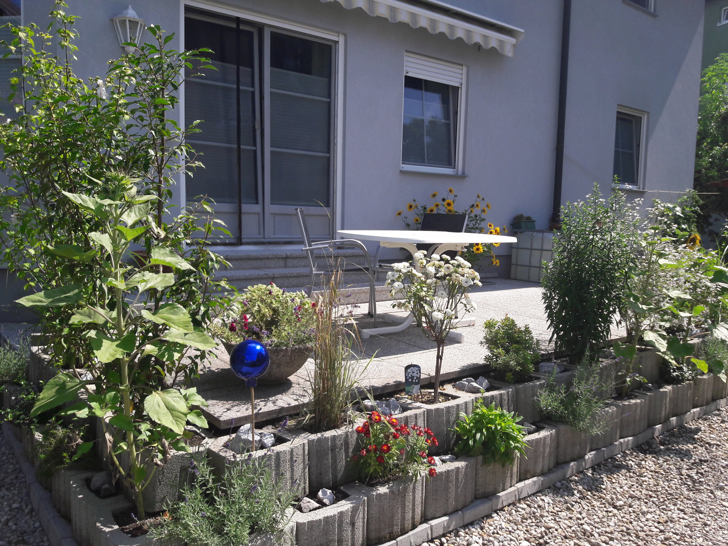 Terrasse mit Markise 
