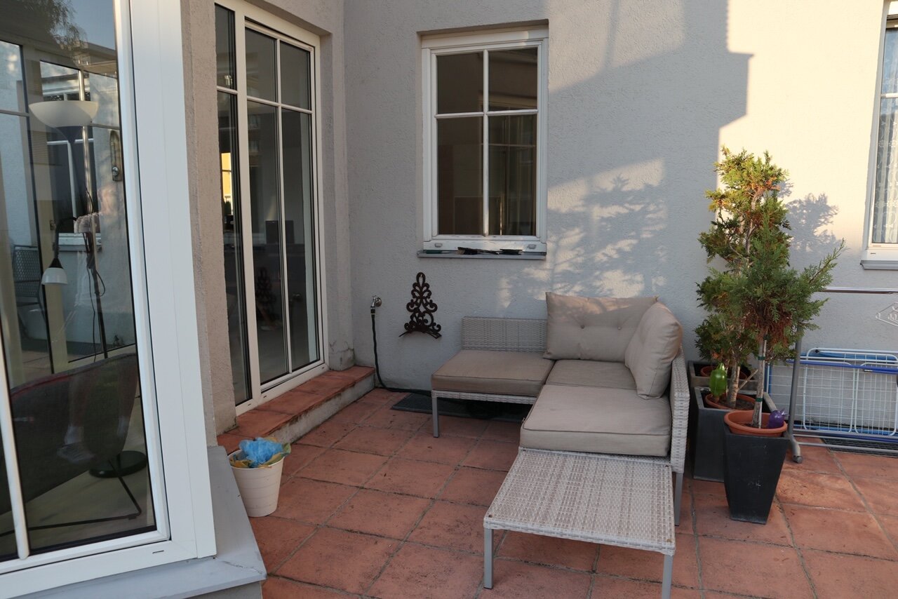 terrace on the right