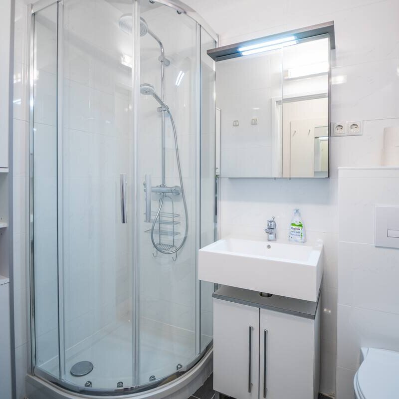 Geräumiges Badezimmer