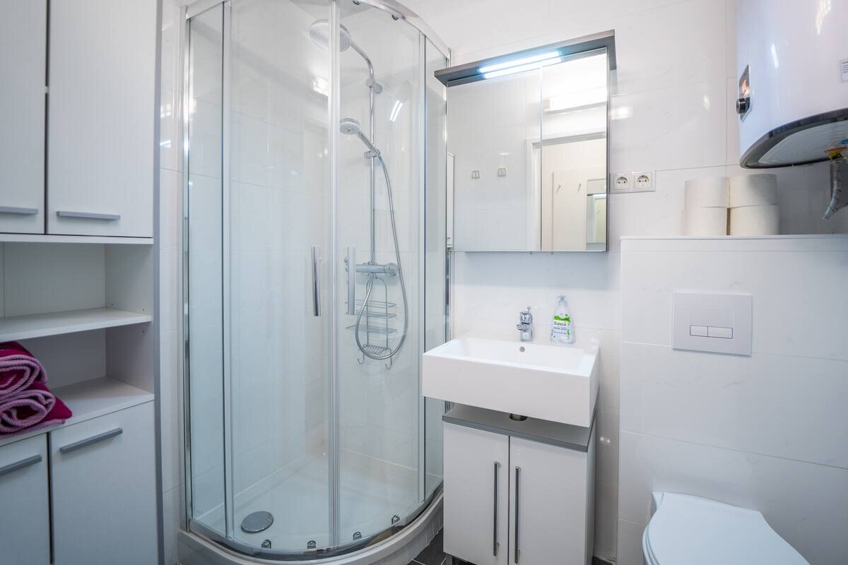 Geräumiges Badezimmer