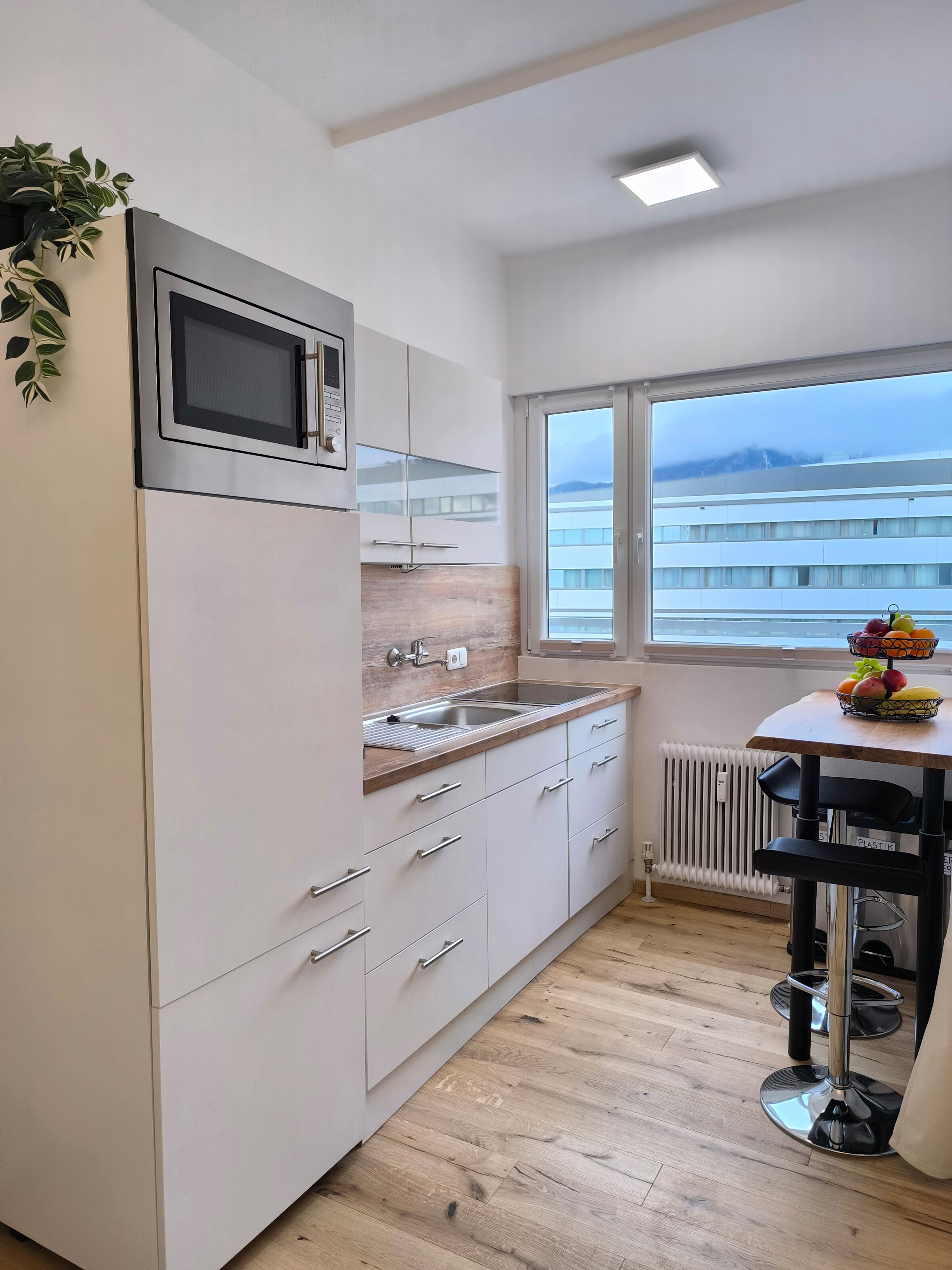 Küchenecke mit Essbereich