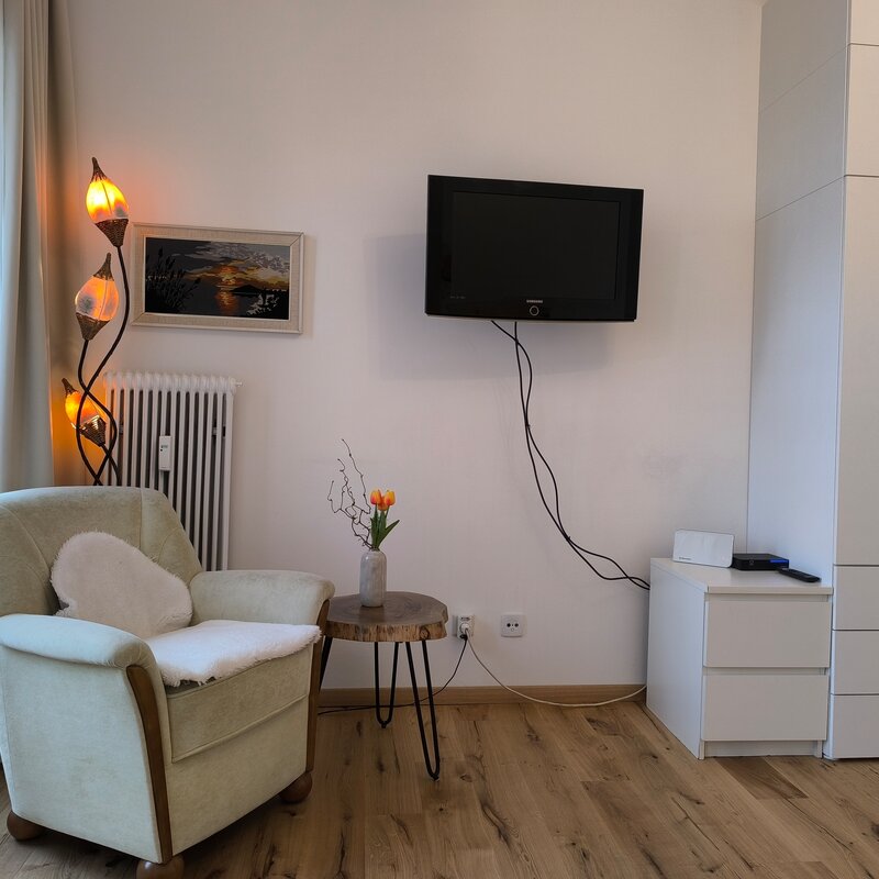 Leseecke und Fernseher