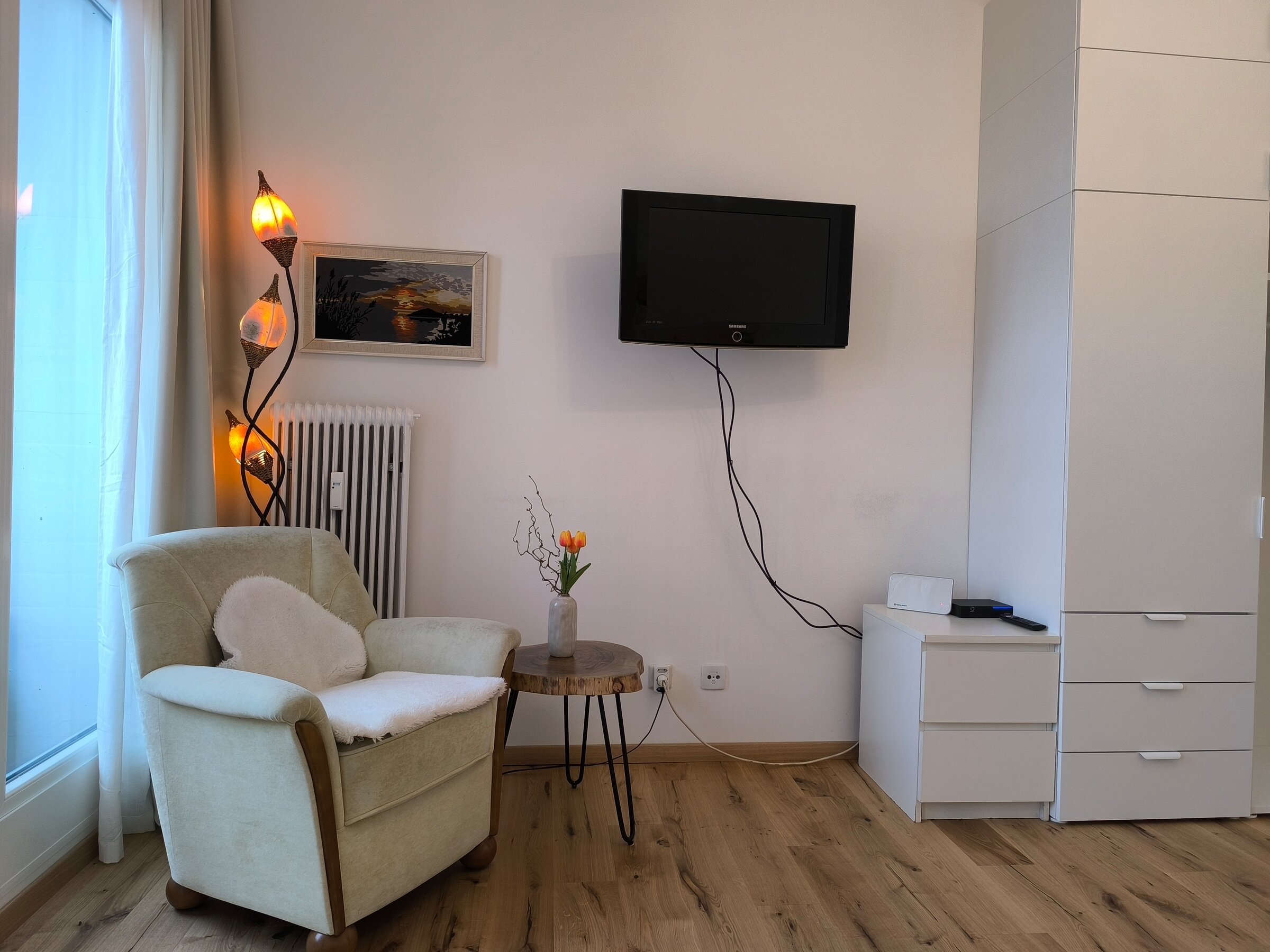 Leseecke und Fernseher