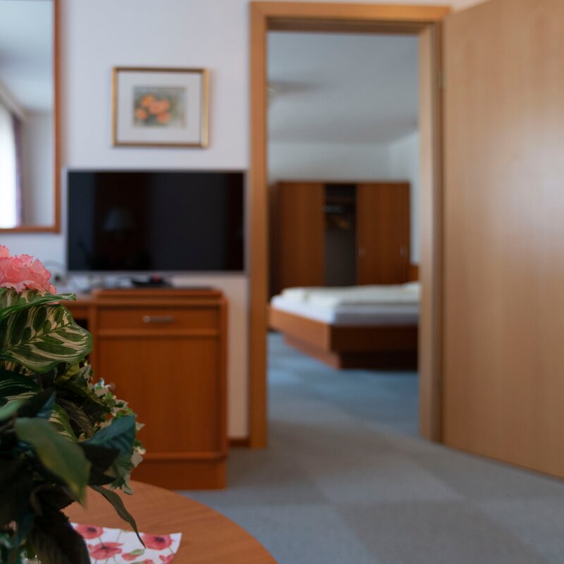 zwei Wohnschlafräume