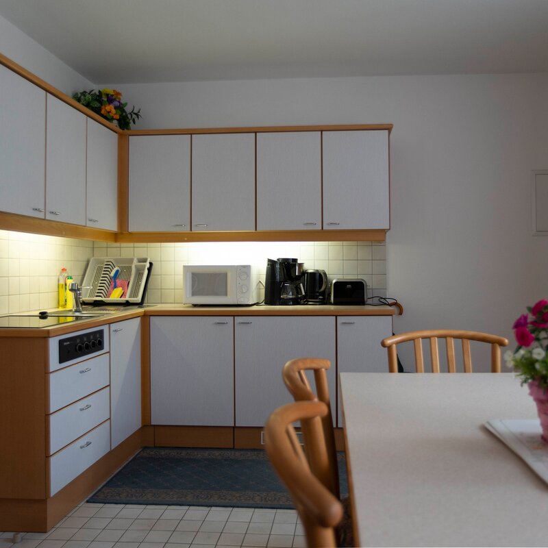 komplett ausgestattet 