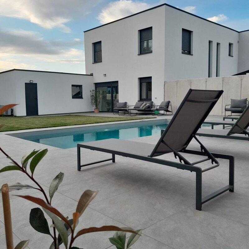 Modernes Luxushaus mit privatem Pool – Kurzzeitmiete & Wohnen auf Zeit für 1 bis 6 Monate in Parndorf