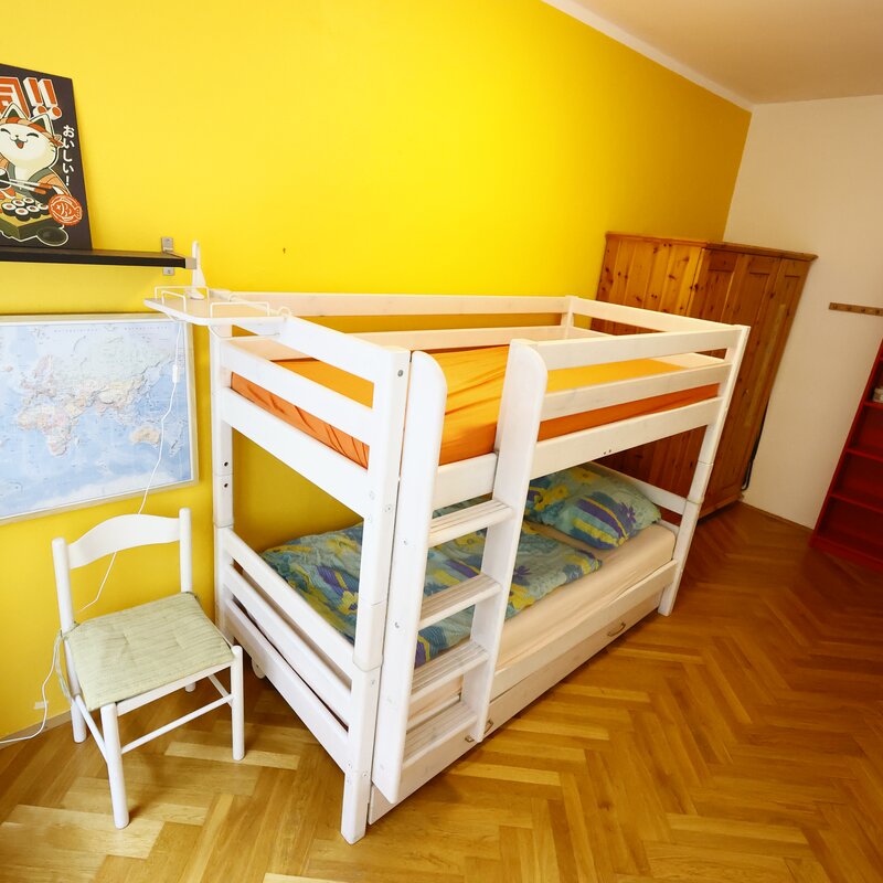 das Etagenbett kann auf Wunsch in zwei Einzelbetten umgebaut werdenn um