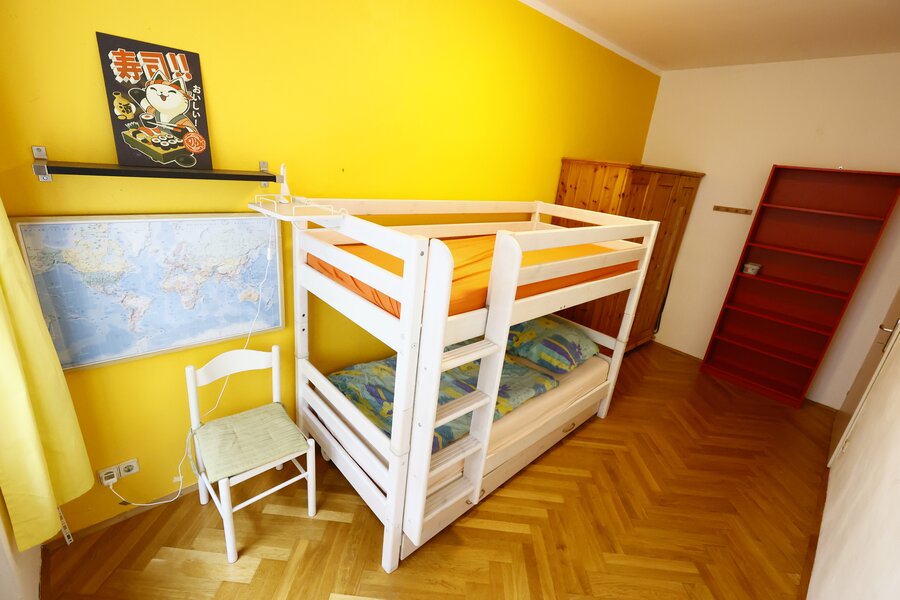 das Etagenbett kann auf Wunsch in zwei Einzelbetten umgebaut werdenn um