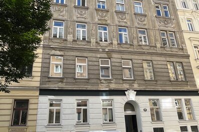 Gründerzeithaus mit dekorativer Fassade – 1-Zimmer Wohnung zur Kurzzeitmiete & Wohnen auf Zeit für 1 bis 6 Monate in Wien