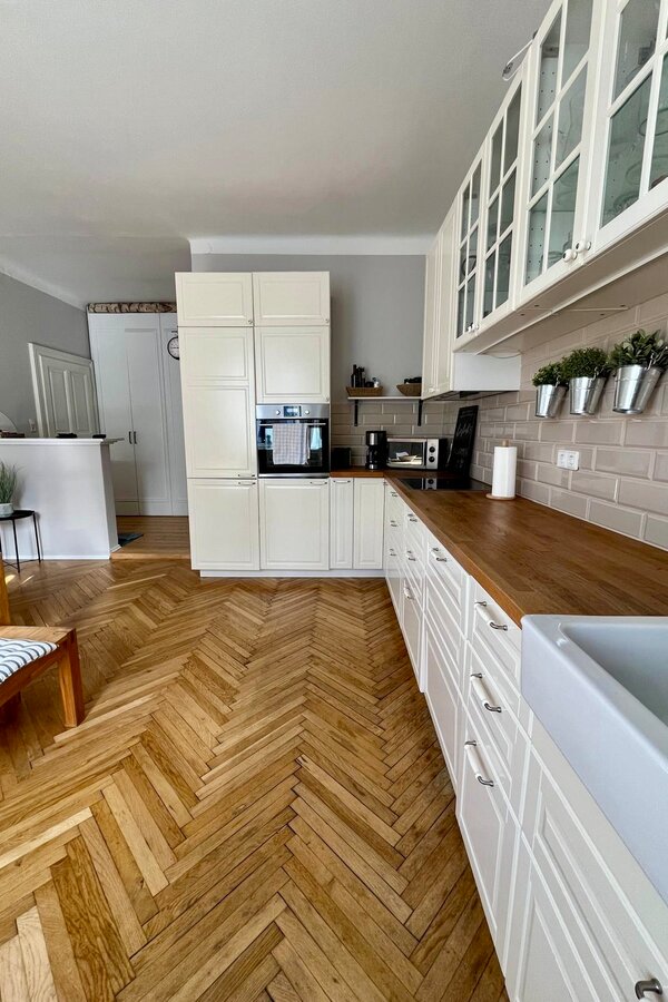 Kitchen/ Dining room 