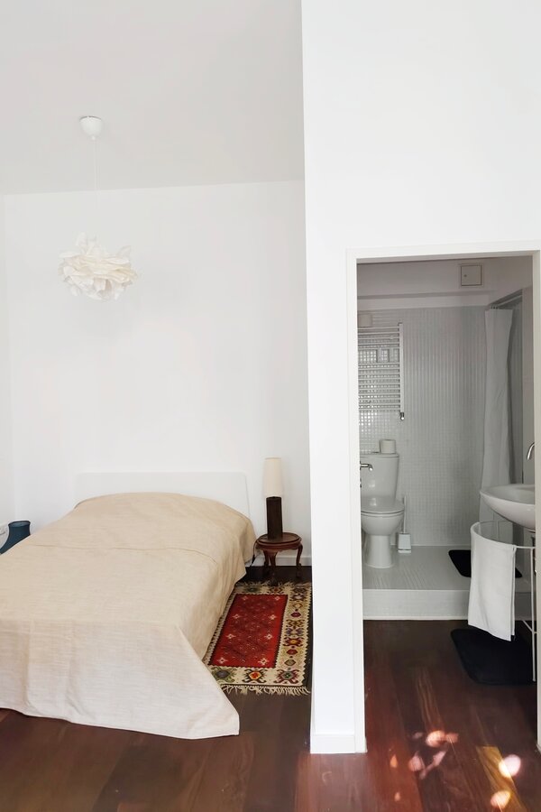 Bett und Bad | © corneliakrafft