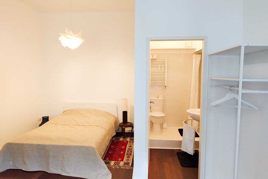 Bett und Bad | © corneliakrafft