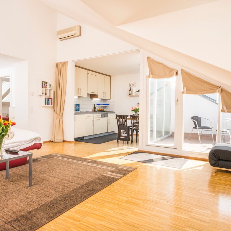 Bright 2-room apartment with balcony & kitchen – short-term rental Vienna, temporary housing 1 to 6 months