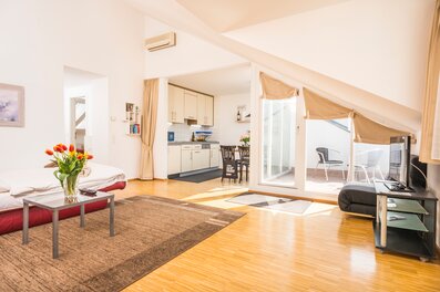 Bright 2-room apartment with balcony & kitchen – short-term rental Vienna, temporary housing 1 to 6 months